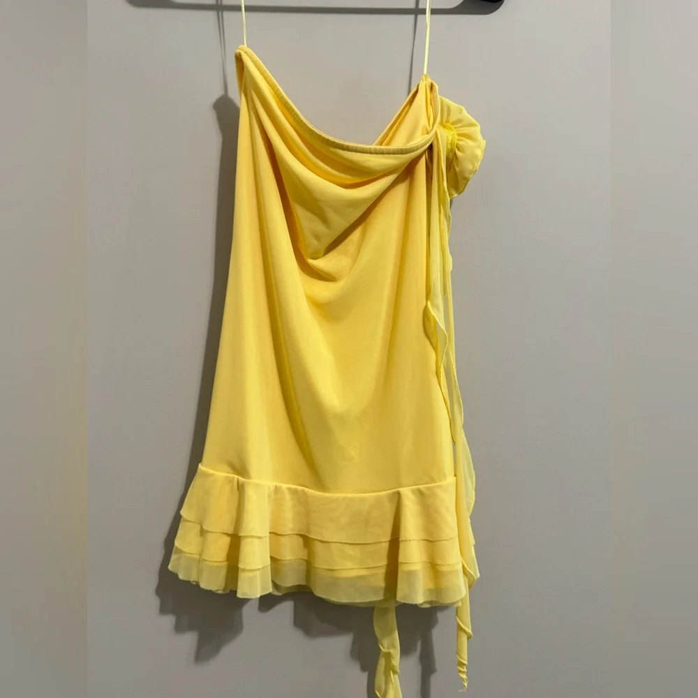 THALIA FLOWER PIN RUFFLE MINI DRESS - Picture 3 of 5